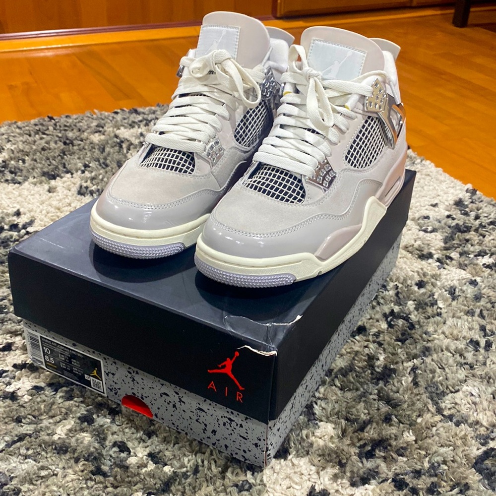 Jordan 4 Frozen Moments Retro